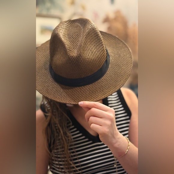 biltmore Accessories - Biltmore Elegant Tan Natural Toyo Straw  Fedora with Black Band